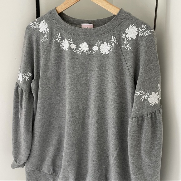 isabel Maternity by Ingrid & Isabel | Gray Puff Sleeve Maternity Sweatshirt | S - Picture 5 of 8